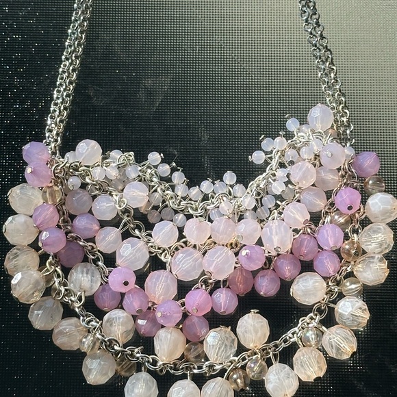 Very pretty Beaded Necklace - Picture 3 of 4